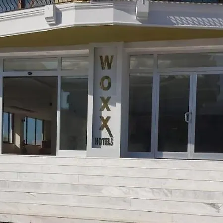 Woxx Beach מלון